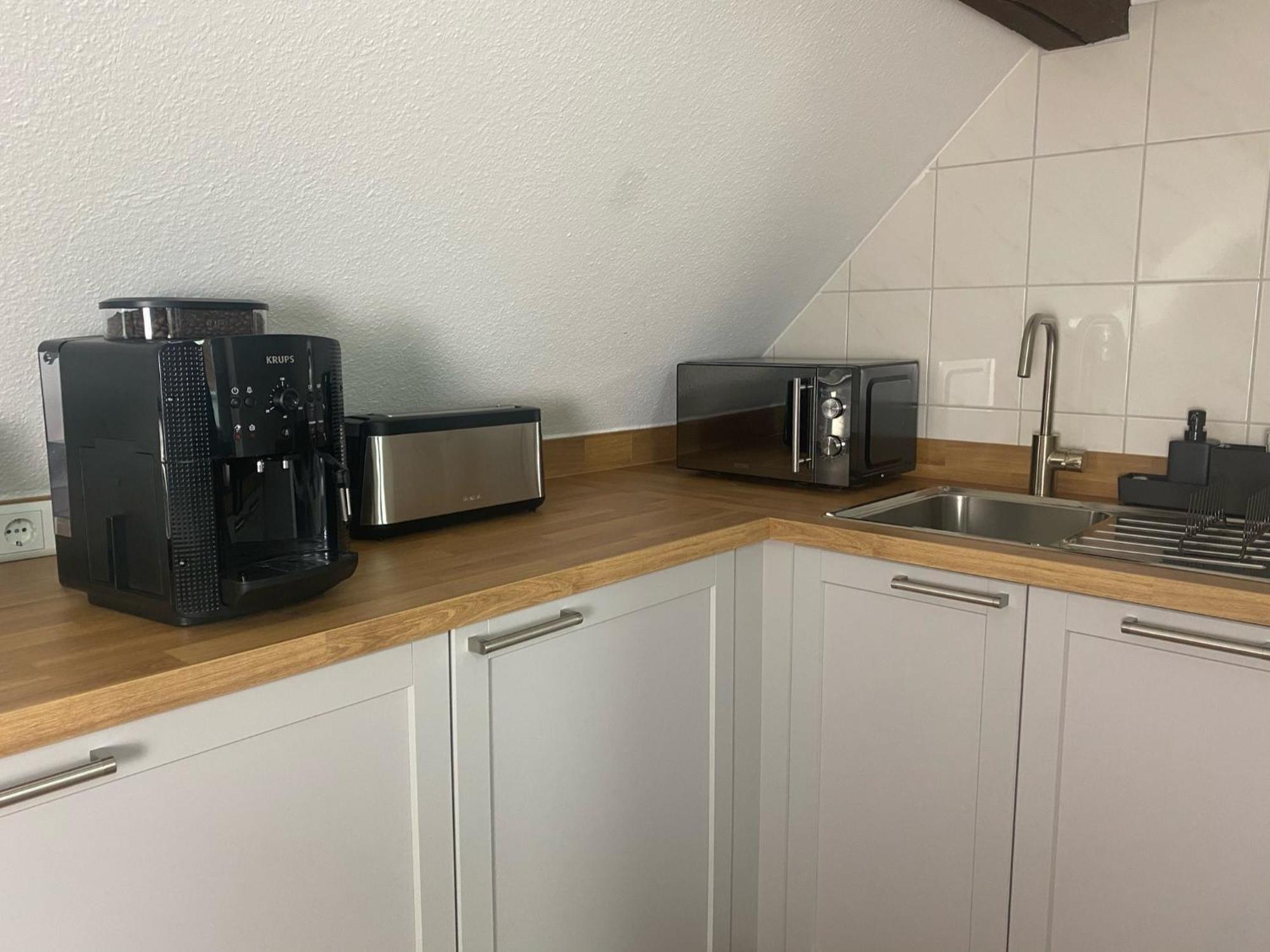 Discovair Eisenach - Dachstudio Emma - Schwimmbad-Nah Mit Netflix ภายนอก รูปภาพ