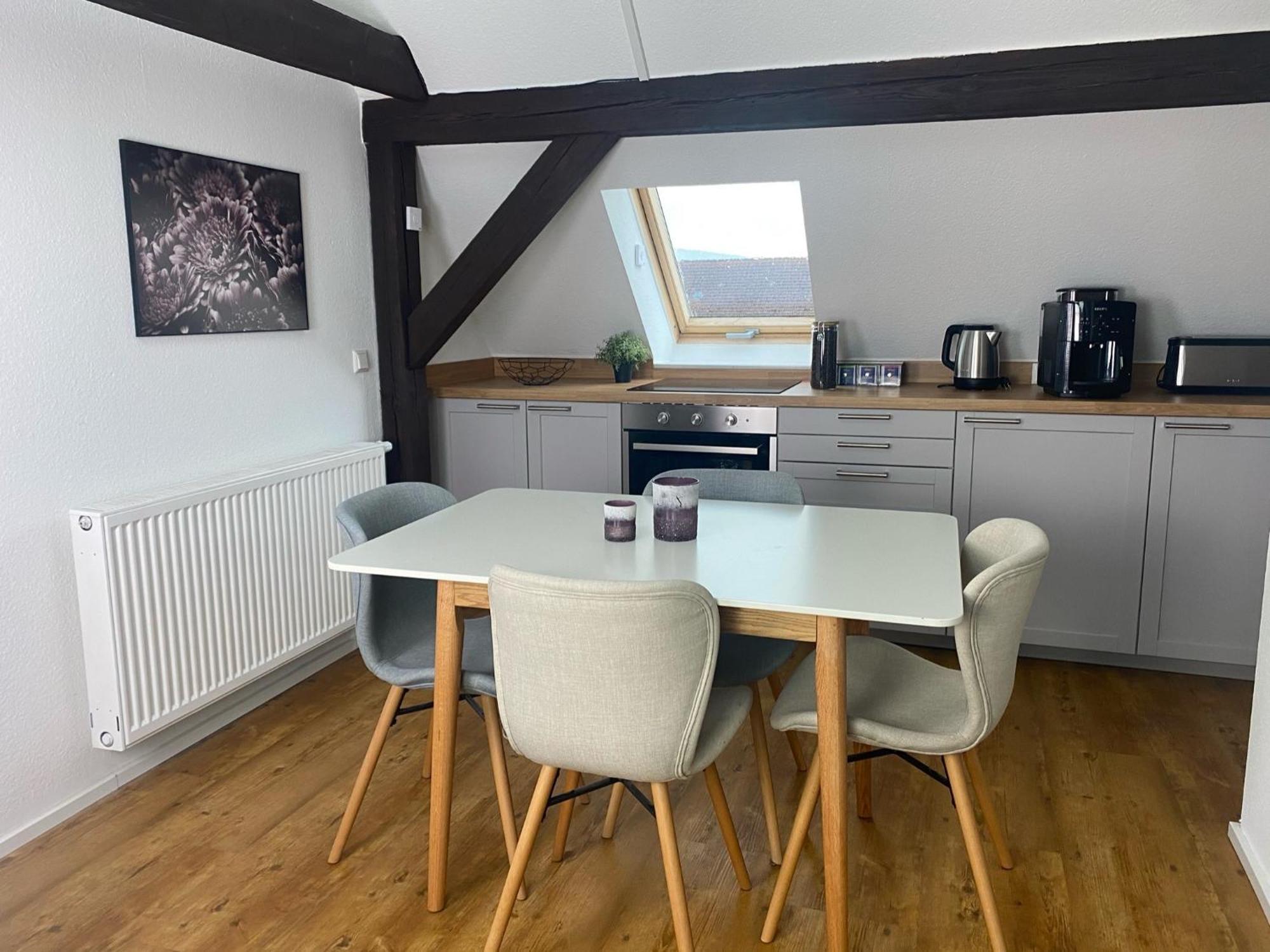 Discovair Eisenach - Dachstudio Emma - Schwimmbad-Nah Mit Netflix ภายนอก รูปภาพ